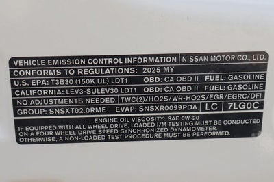 2025 Nissan Kicks SR