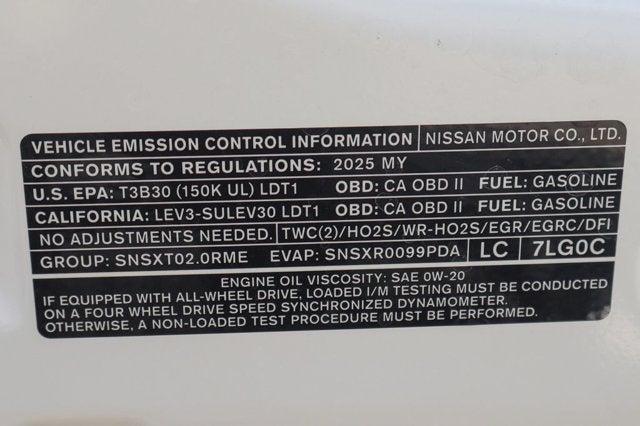 2025 Nissan Kicks SR