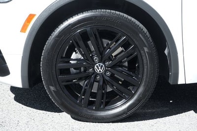 2022 Volkswagen Tiguan 2.0T SE R-Line Black