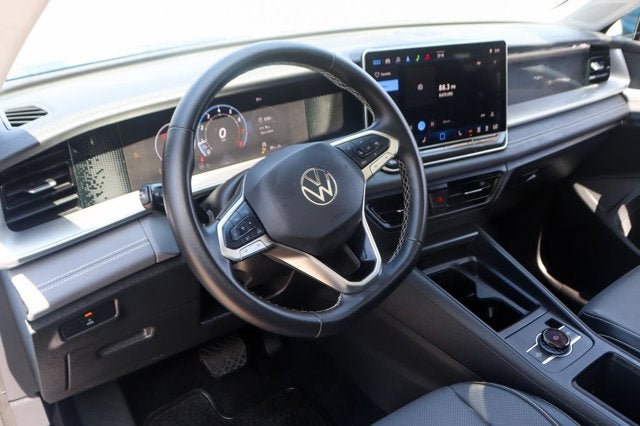 2025 Volkswagen Tiguan 2.0T SE