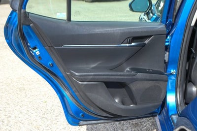 2019 Toyota Camry Hybrid LE