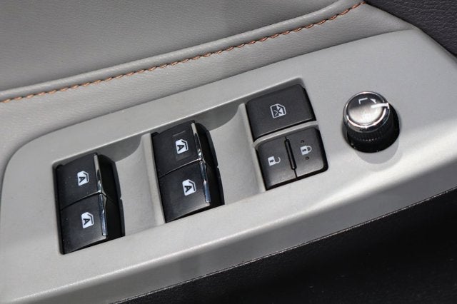 2020 Toyota Avalon Hybrid XSE