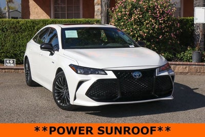 2020 Toyota Avalon Hybrid XSE