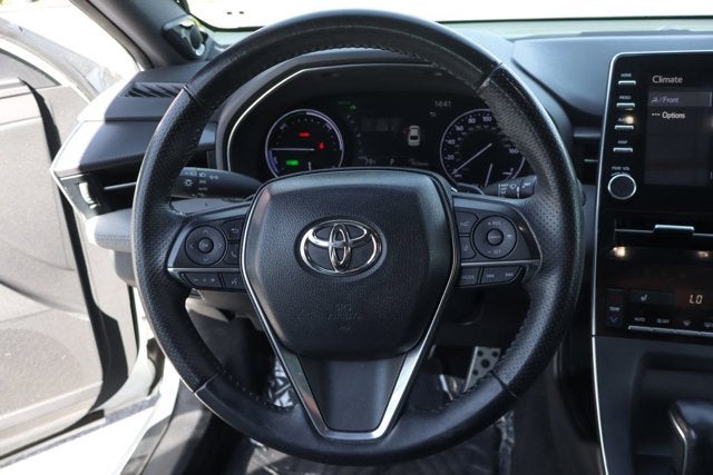 2020 Toyota Avalon Hybrid XSE