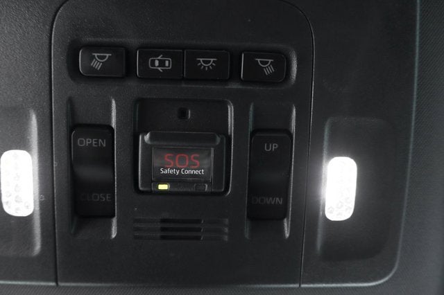 2020 Toyota Avalon Hybrid XSE