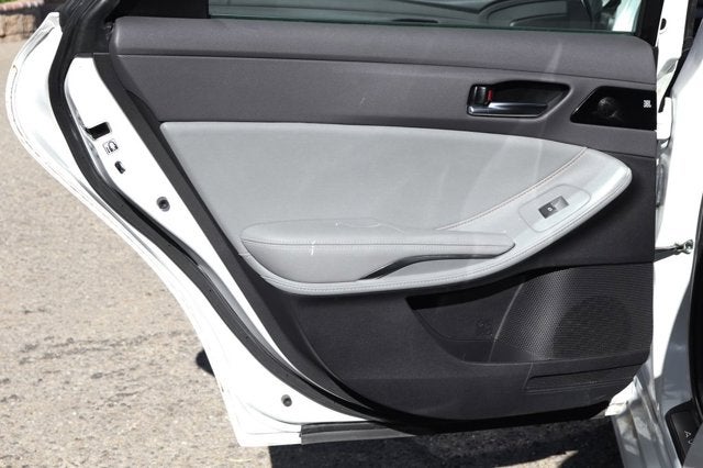 2020 Toyota Avalon Hybrid XSE