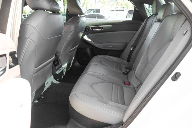 2020 Toyota Avalon Hybrid XSE