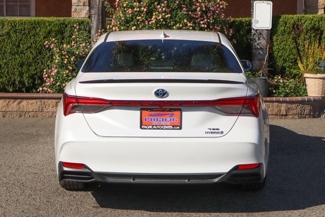 2020 Toyota Avalon Hybrid XSE