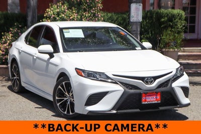 2020 Toyota Camry SE