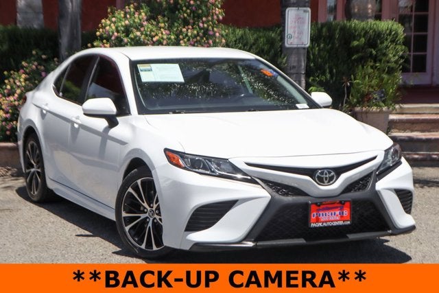 2020 Toyota Camry SE