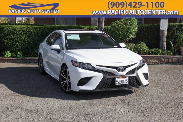 2020 Toyota Camry SE
