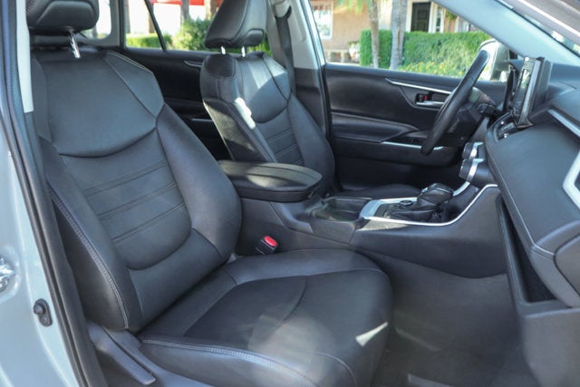 2021 Toyota RAV4 Hybrid XLE Premium