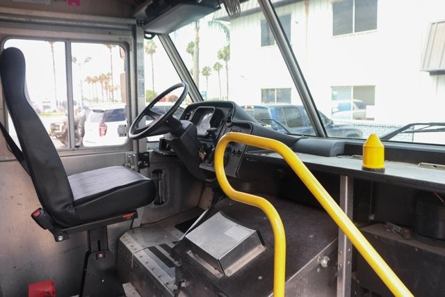 2016 Freightliner MT55 Base