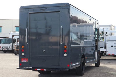 2020 Freightliner M-Line Walk-In Van Base