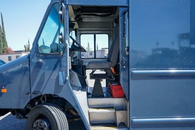 2020 Freightliner M Line Walk-In Base