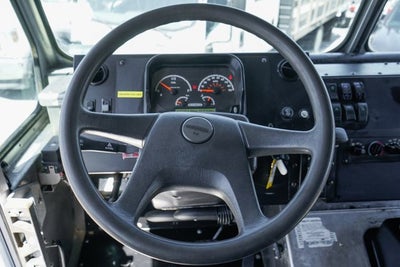 2020 Freightliner M Line Walk-In Base