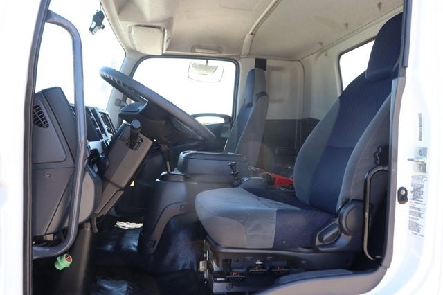 2023 Isuzu FTR Base