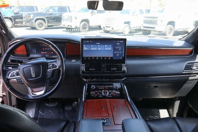 2022 Lincoln Navigator L Standard
