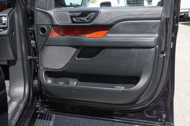 2022 Lincoln Navigator L Standard