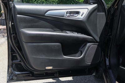 2019 Nissan Pathfinder SL
