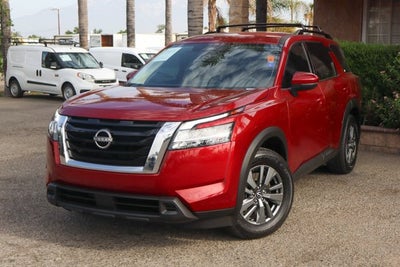 2022 Nissan Pathfinder SV