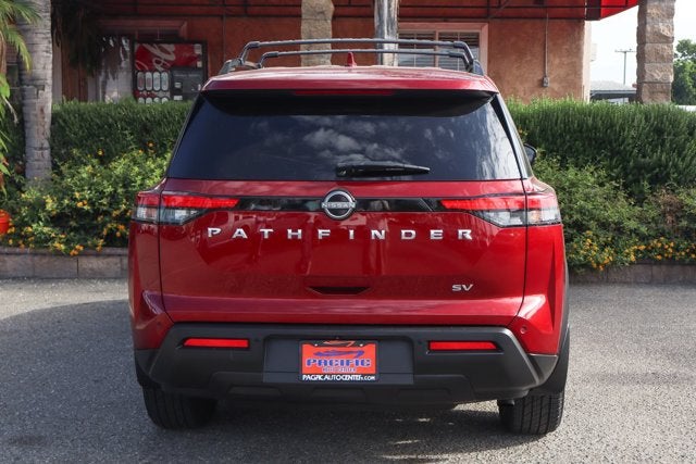 2022 Nissan Pathfinder SV