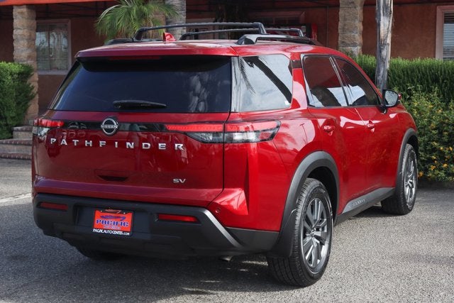 2022 Nissan Pathfinder SV