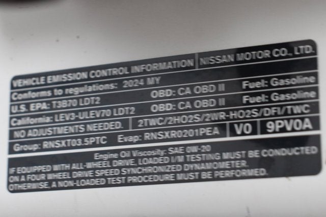 2024 Nissan Pathfinder SL