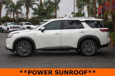 2024 Nissan Pathfinder SL