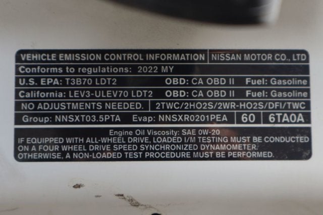 2022 Nissan Pathfinder SL