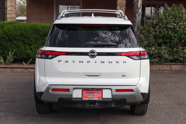 2022 Nissan Pathfinder SL