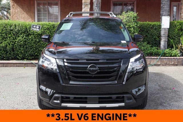2024 Nissan Pathfinder SL