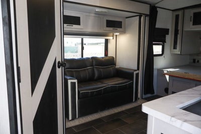 2022 Heartland Mallard RV Trailer