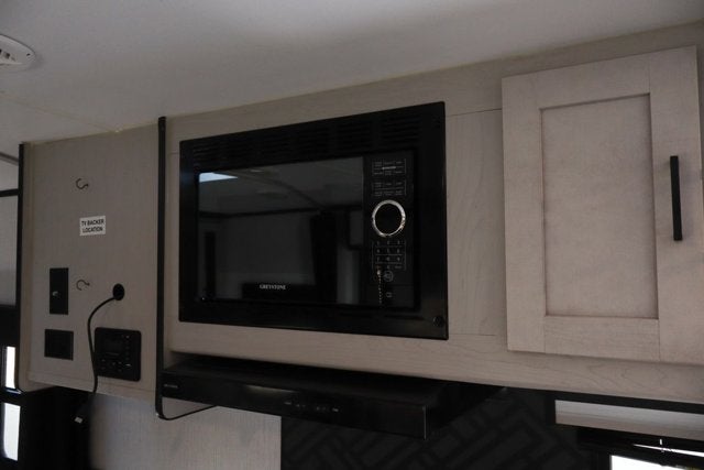 2022 Heartland Mallard RV Trailer