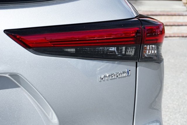 2021 Toyota Highlander Hybrid LE