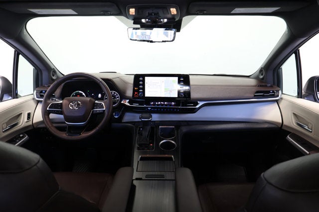2024 Toyota Sienna Platinum