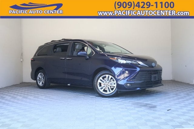 2025 Toyota Sienna XLE