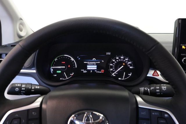 2025 Toyota Sienna XLE