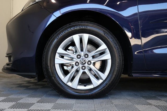 2025 Toyota Sienna XLE