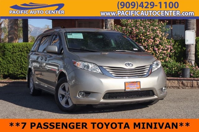 2017 Toyota Sienna LE