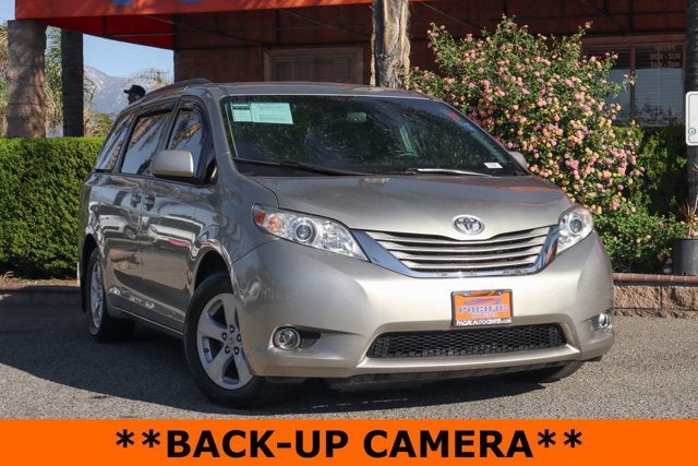 2017 Toyota Sienna LE