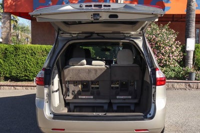 2017 Toyota Sienna LE