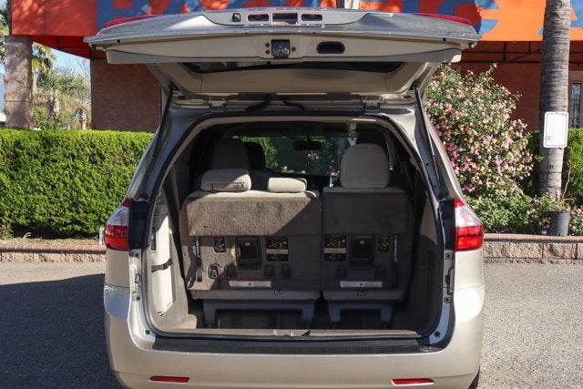 2017 Toyota Sienna LE