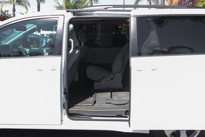 2019 Toyota Sienna LE