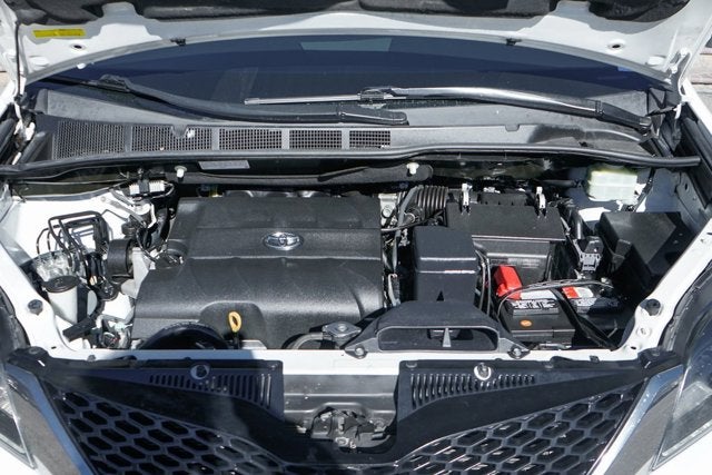 2016 Toyota Sienna SE