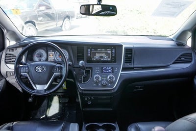 2016 Toyota Sienna SE