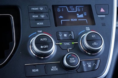 2016 Toyota Sienna SE