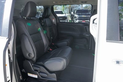 2016 Toyota Sienna SE