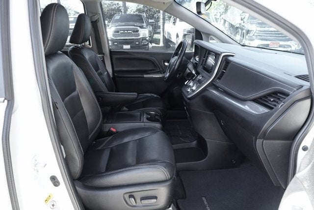 2016 Toyota Sienna SE