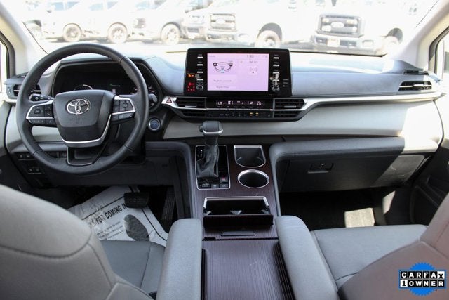 2023 Toyota Sienna XLE